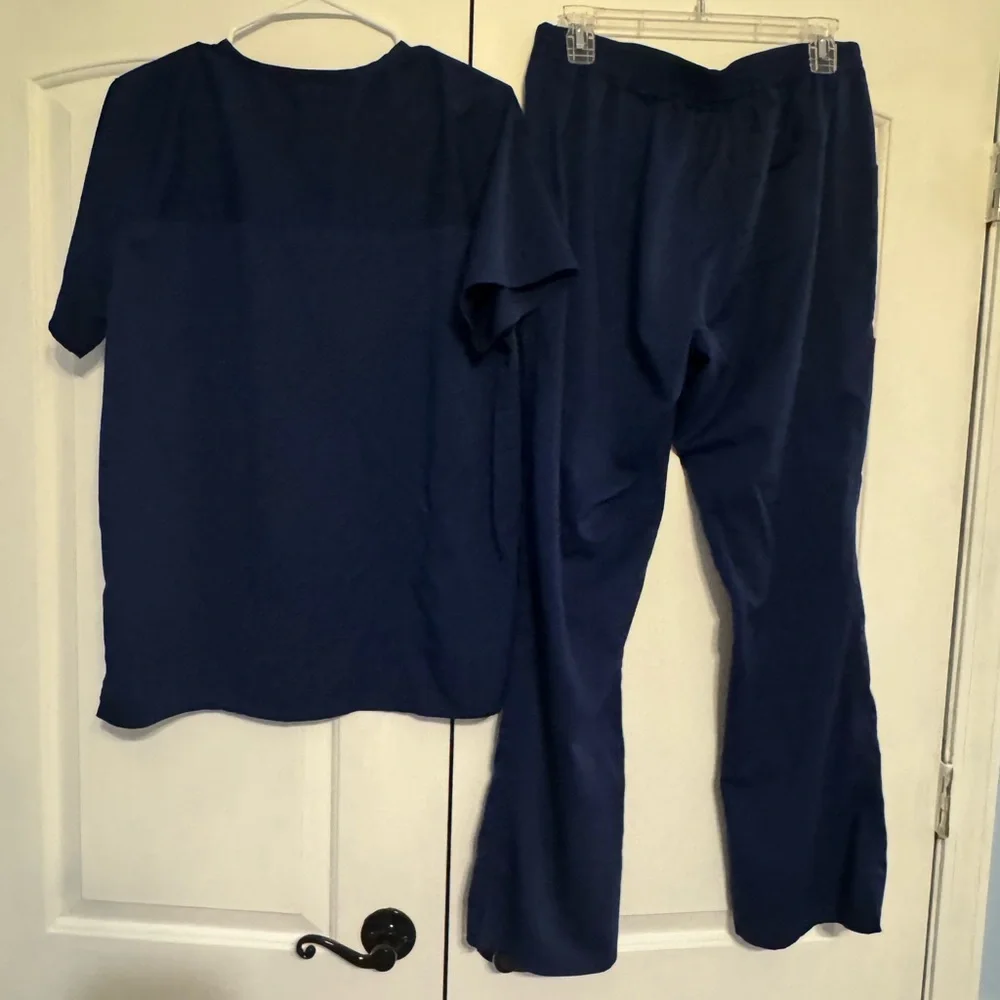 Healing Hands Navy Blue Women's Scrub Medium Pants and Small Top - Picture 2 of 2